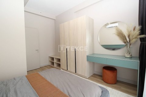 2+1 Apartment in Istanbul, Turkey No. 12493 10