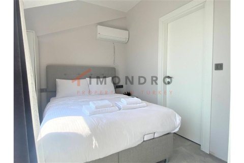 2+1 Apartment in Kadikoy, Turkey No. 17361 10