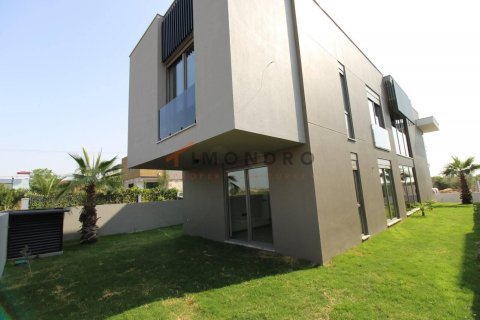 4+1 Villa in Aksu, Turkey No. 17303 3