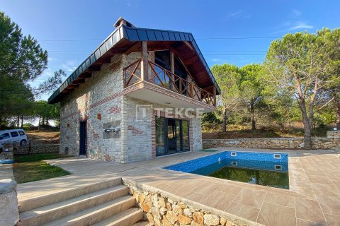 3+1 Villa en Cinarcik, Turkey No. 17330 1