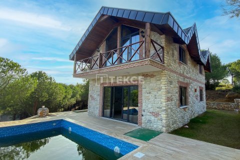 3+1 Villa en Cinarcik, Turkey No. 17330 6