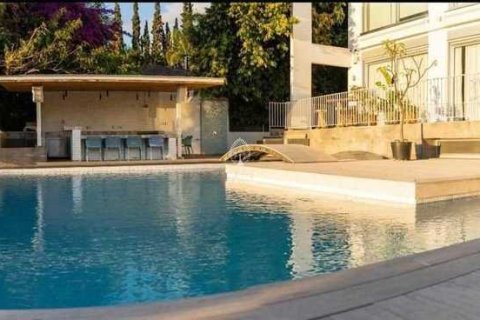 6 bedrooms House in Germasogeia, Cyprus No. 77150 3