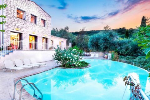 4 dormitorios Villa en Corfu, Greece No. 50529 2