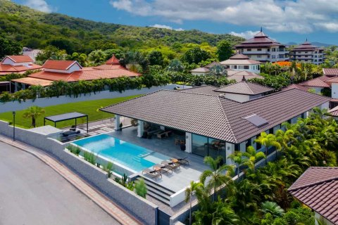 3 bedrooms Villa in Hua Hin, Thailand No. 204 1