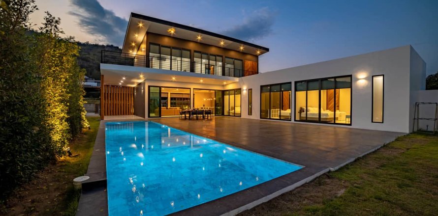 5 bedrooms Villa in Hua Hin, Thailand No. 203