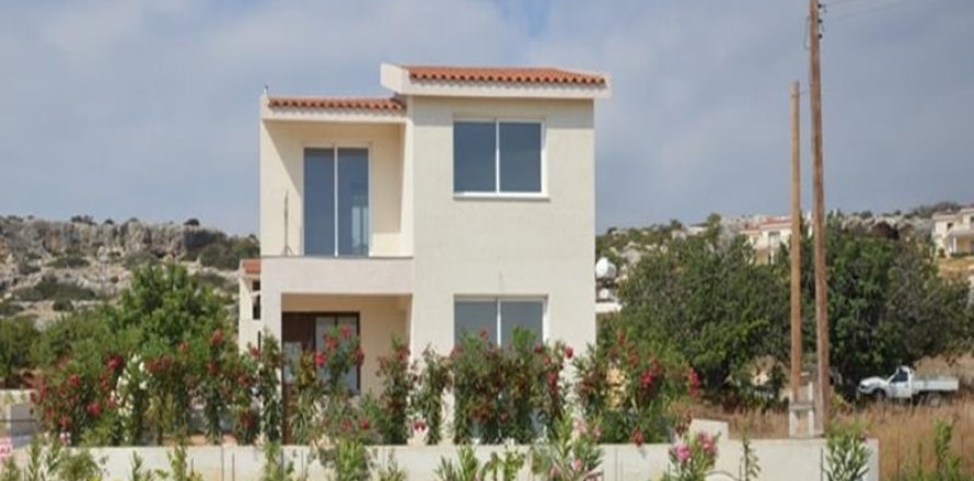 3 dormitorios Villa en Pegeia, Cyprus No. 39119