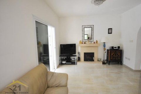 3 bedrooms Villa in Empa, Cyprus No. 39123 5