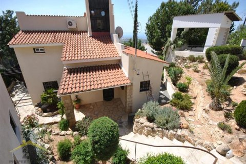 4 bedrooms Villa in Tala, Cyprus No. 39120 3