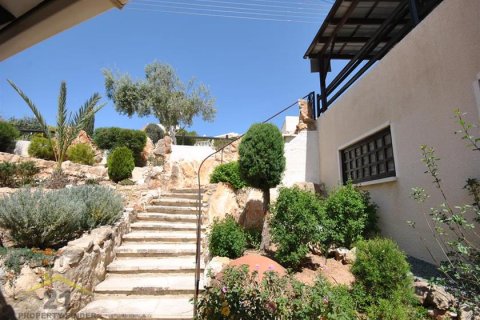 4 bedrooms Villa in Tala, Cyprus No. 39120 21