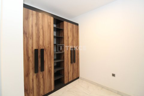 4+1 Apartment in Ankara, Turkey No. 61106 11