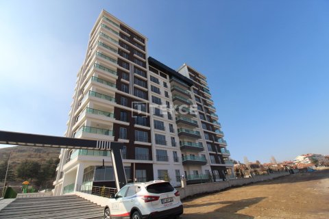 4+1 Apartment in Ankara, Turkey No. 61106 1