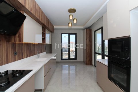 4+1 Apartment in Ankara, Turkey No. 61106 6