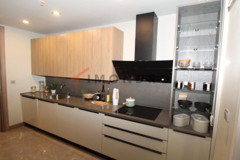 3+1 Apartment in Esenyurt, Turkey No. 17975 12