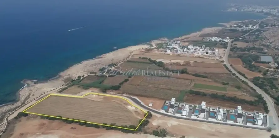 14172m² Land en Ayia Napa, Cyprus No. 35629