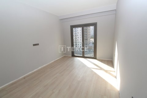 3+1 Apartment in Istanbul, Turkey No. 22127 15