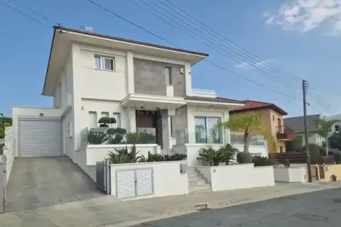 5 dormitorios Villa en Agios Athanasios, Cyprus No. 46606 1