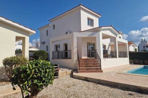 3 bedrooms Villa in Pegeia, Cyprus No. 39605 2