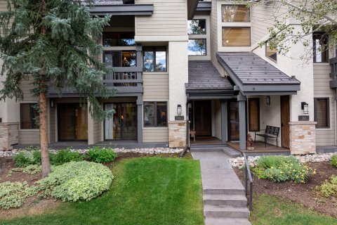 3 bedrooms Townhouse in Beaver Creek, USA No. 62102 1