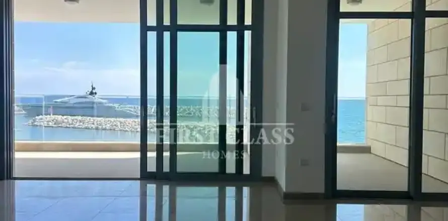 4 bedrooms Apartment in Limassol, Cyprus No. 35285