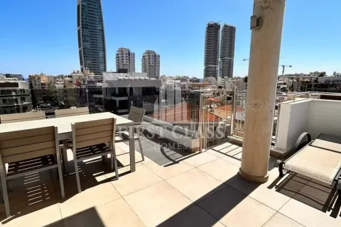 2 dormitorios Penthouse en Limassol, Cyprus No. 35282 3