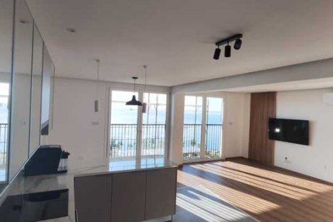 3 bedrooms Penthouse in Limassol, Cyprus No. 75172 1