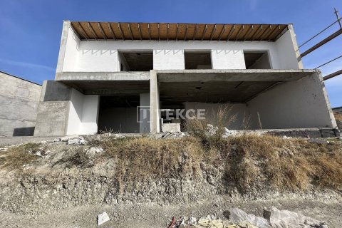 4+1 Villa in Mudanya, Turkey No. 11772 8