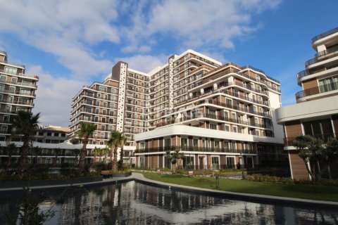 3+1 Apartment in Beylikduezue, Turkey No. 11770 7