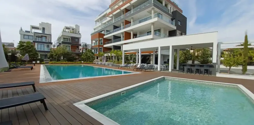 3 dormitorios Apartment en Limassol, Cyprus No. 34951