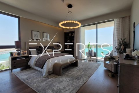 4 bedrooms Villa in Abu Dhabi, UAE No. 10545 6