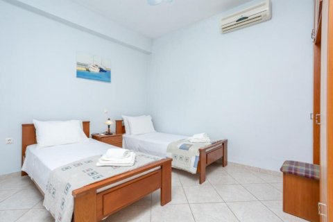 4 rooms Villa in Corfu, Greece No. 47906 6