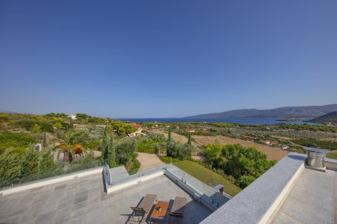 5 bedrooms Villa in Athens, Greece No. 47911 8