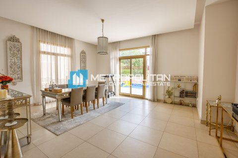 5 bedrooms Villa in Al Raha Golf Gardens, UAE No. 9338 4