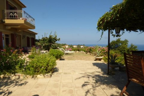 5 bedrooms Villa in Central Greece, Greece No. 51280 4