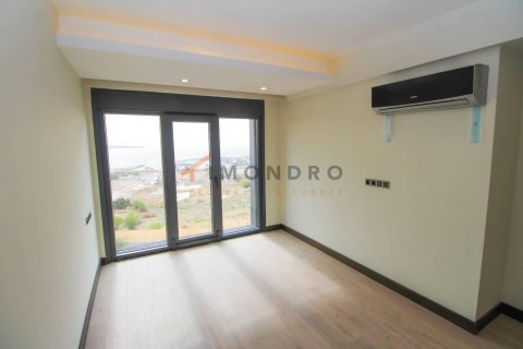 5+1 Apartment in Tuzla, Turkey No. 17474 4