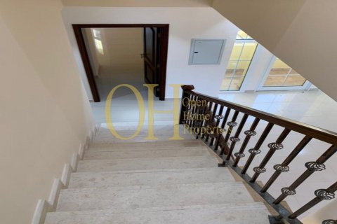 5 bedrooms Villa in Baniyas, UAE No. 10266 14