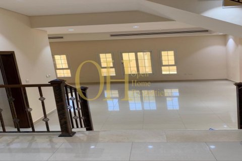 5 bedrooms Villa in Baniyas, UAE No. 10266 11