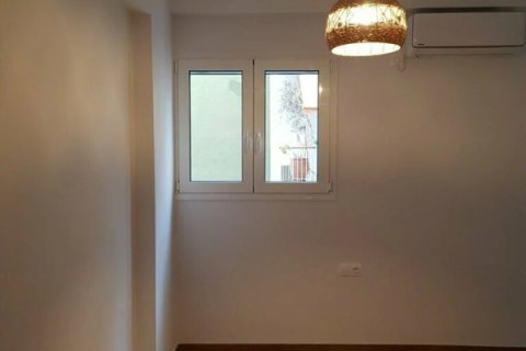 3 bedrooms Apartment in Athens, Greece No. 47620 9