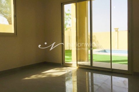 5 dormitorios Villa en Baniyas, UAE No. 3354 9