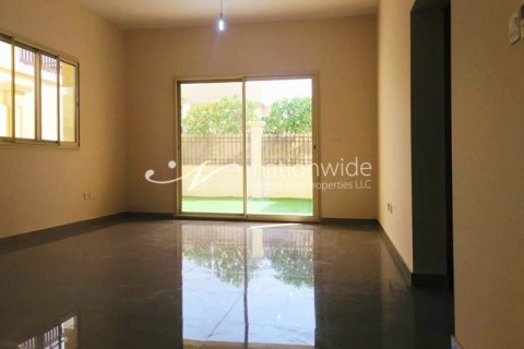 5 dormitorios Villa en Baniyas, UAE No. 3354 4