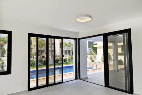 4 dormitorios House en Larnaca, Cyprus No. 65568 3