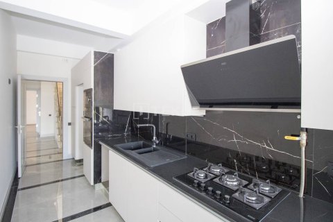 Квартира 5+2 в Стамбул, Турция №11420 26