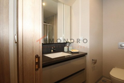 4+1 Apartment in Esenyurt, Turkey No. 17976 14