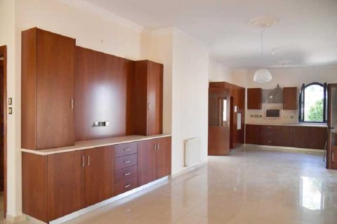 5 bedrooms Villa in Oroklini, Cyprus No. 31624 5