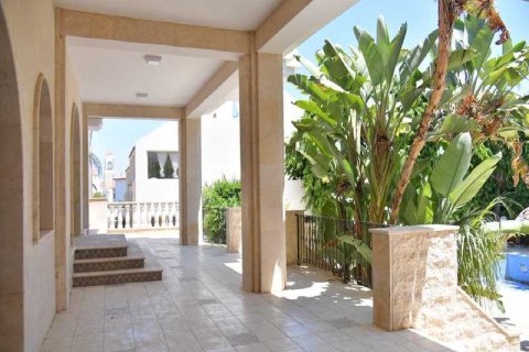 5 bedrooms Villa in Oroklini, Cyprus No. 31624 14