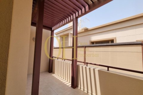 5 bedrooms Villa in Khalifa City, UAE No. 23604 3