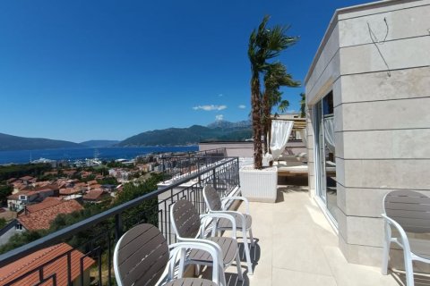 53m² Apartment en Tivat, Montenegro No. 66796 7