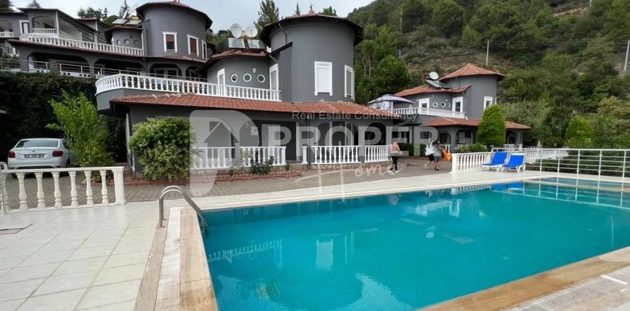 0+4 Villa in Bektas, Turkey No. 12381