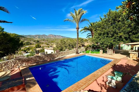 4 bedrooms Villa in Calpe, Spain No. 26840 2