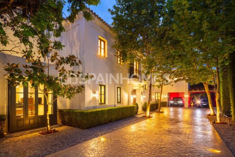 7 bedrooms Villa in Marbella, Spain No. 26787 6