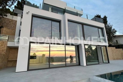 4 bedrooms Villa in Altea, Spain No. 26285 2